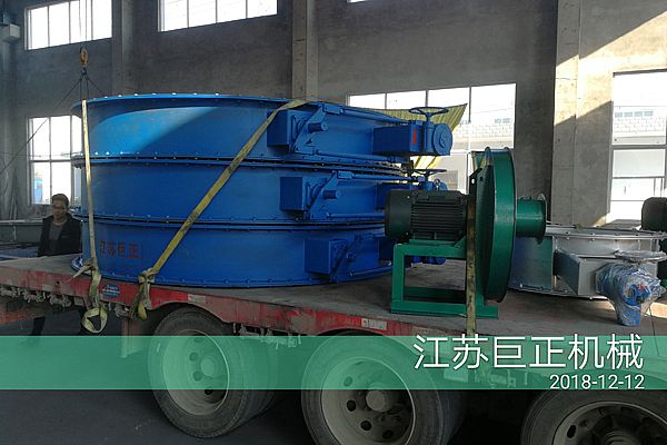 厦门客户订购的挡板门验收合格，发货准备中